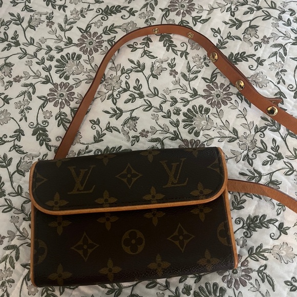 Louis Vuitton Handbags - Louis Vuitton